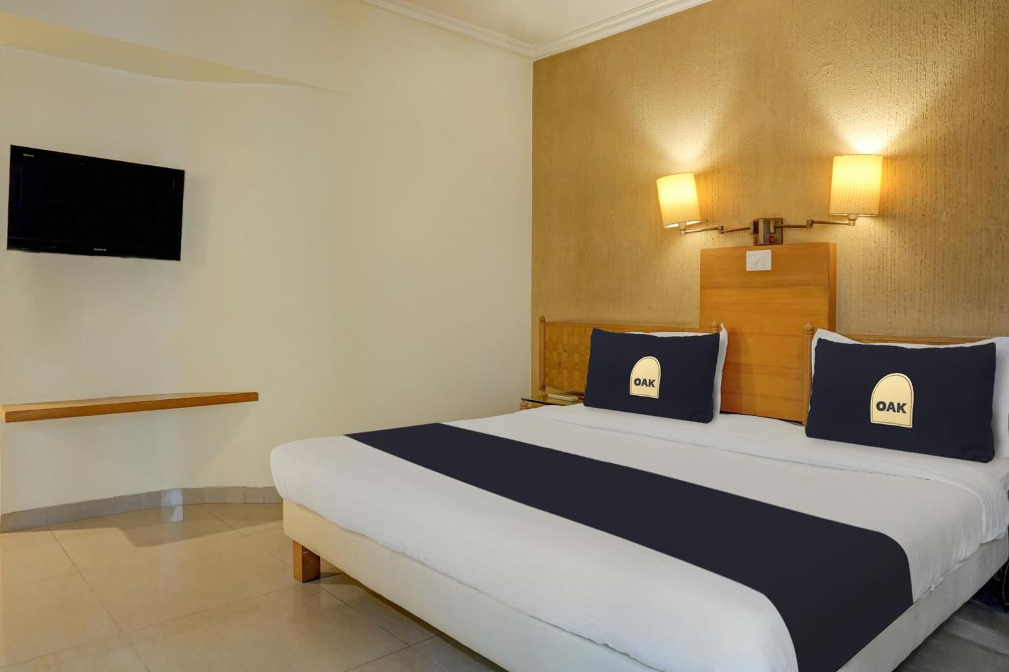 Townhouse Oak Orchard Hotel Pune Exterior foto