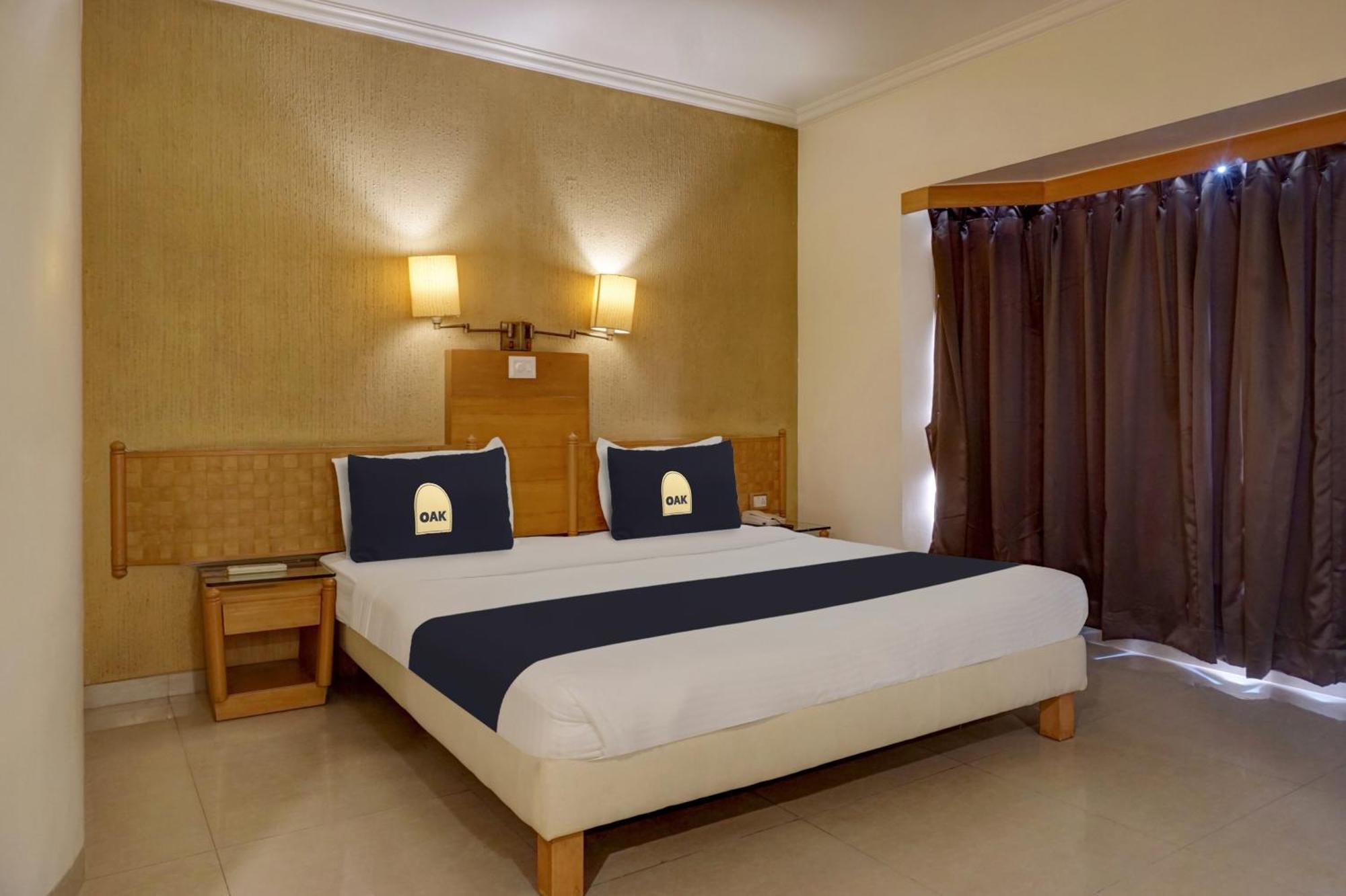 Townhouse Oak Orchard Hotel Pune Exterior foto